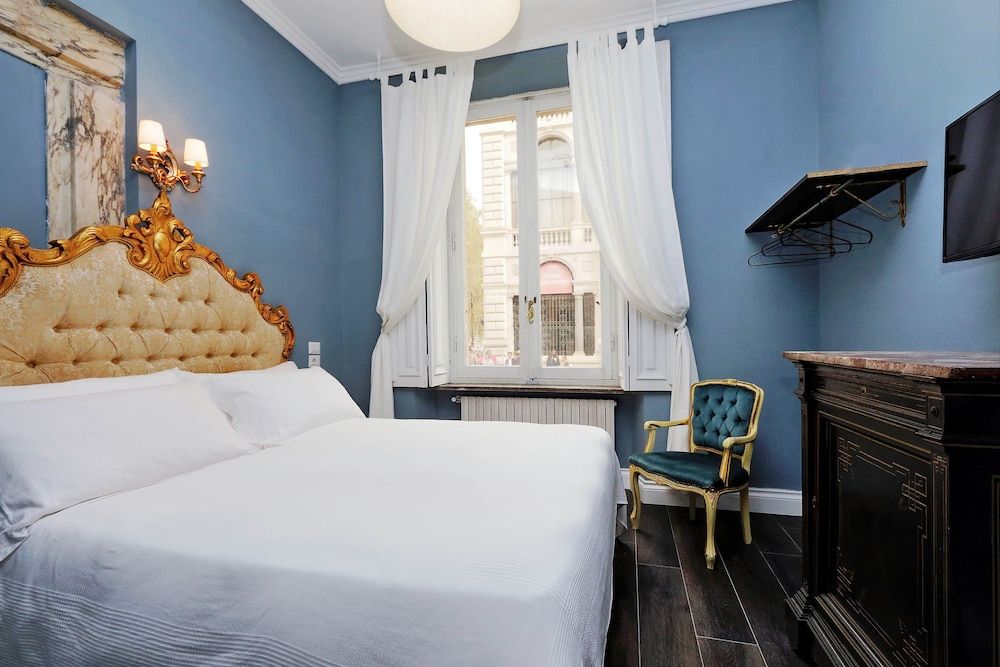 undefined Luxury Rooms 5