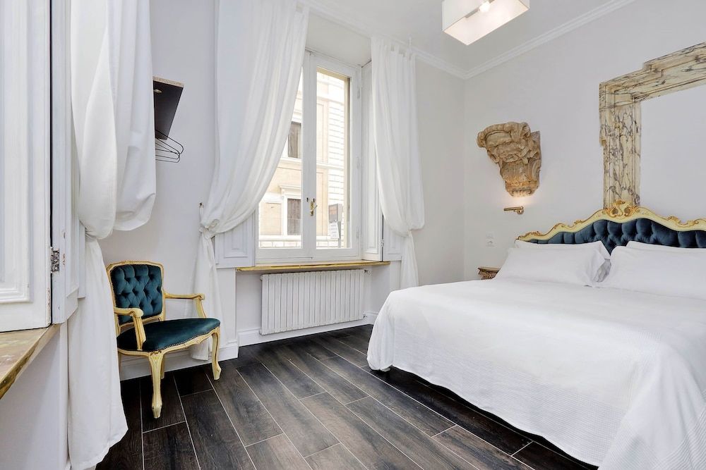 undefined Luxury Rooms 3