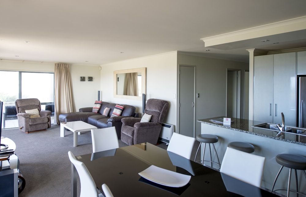 Signature Apartment, 3 Bedrooms, 2 Bathrooms, Oceanfront