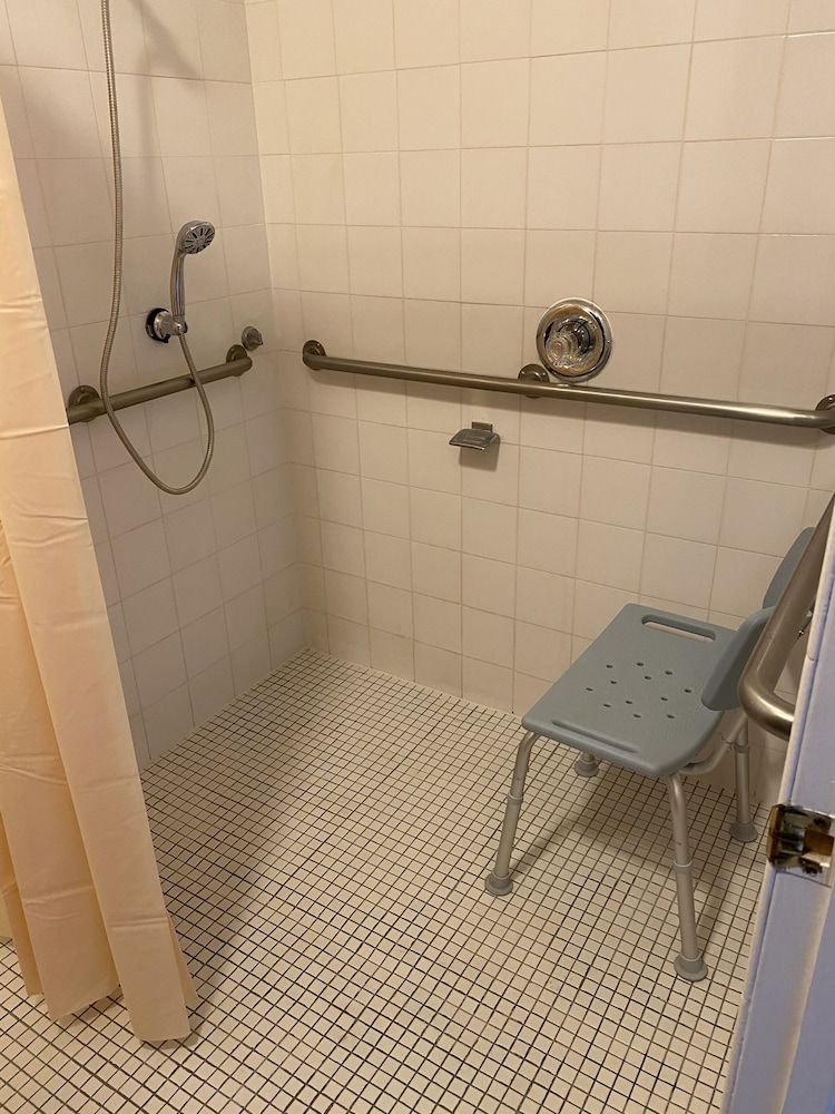 Dunes Inn Standard Double Room, Accessible 7