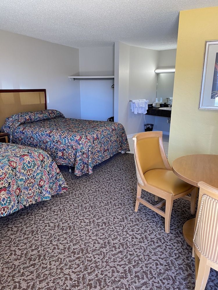 Dunes Inn Standard Double Room 8