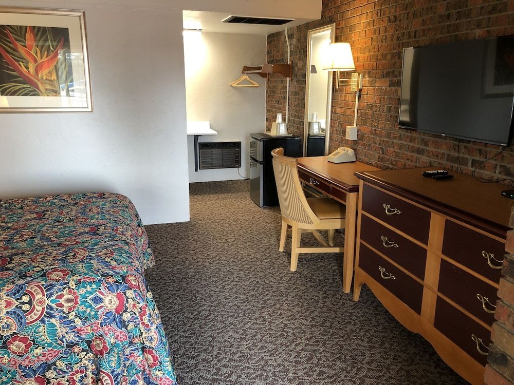 Dunes Inn Standard Single Room 10