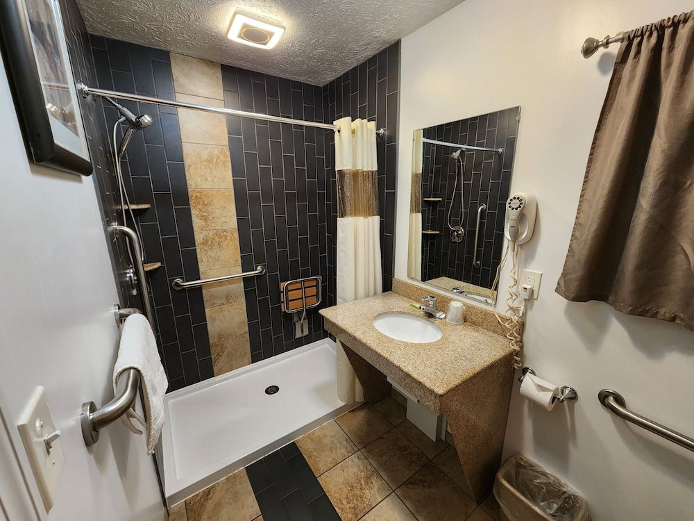 Jefferson Hills Motel Deluxe Single Room 5