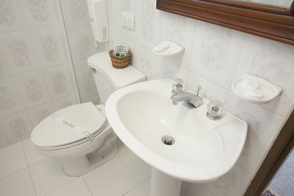 Gran Hotel Pereira Standard Triple Room, 1 Bedroom 7