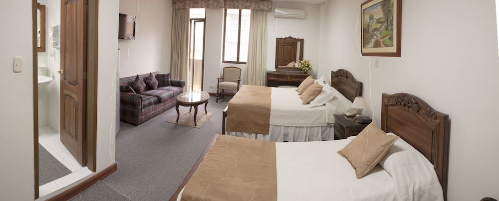 Gran Hotel Pereira Standard Triple Room, 1 Bedroom 5