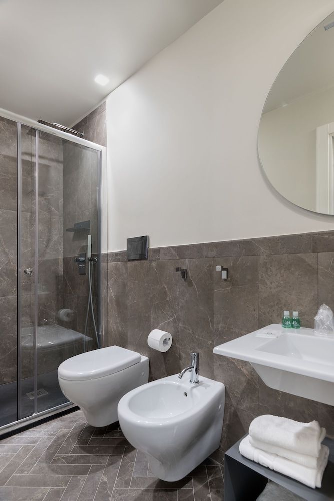 Rinuccini Relais Economy Quadruple Room 3