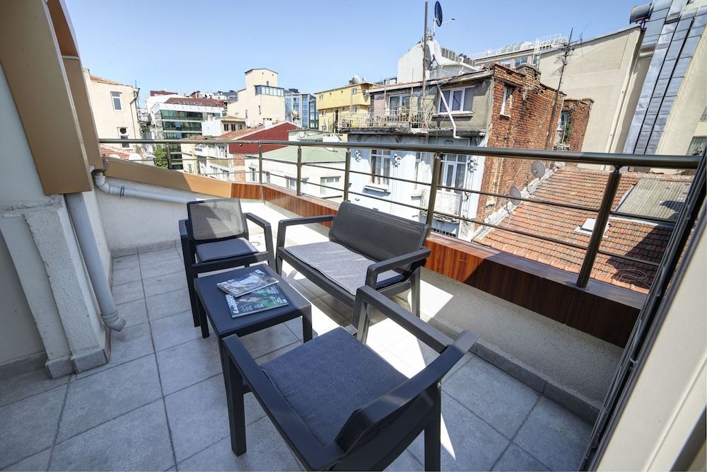 Beddington Residence Sisli Penthouse Apartment with Terrace 4