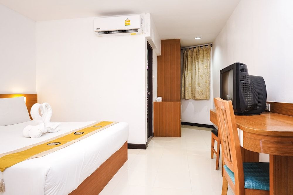 undefined Neptuna Hotel by Maduzi 5