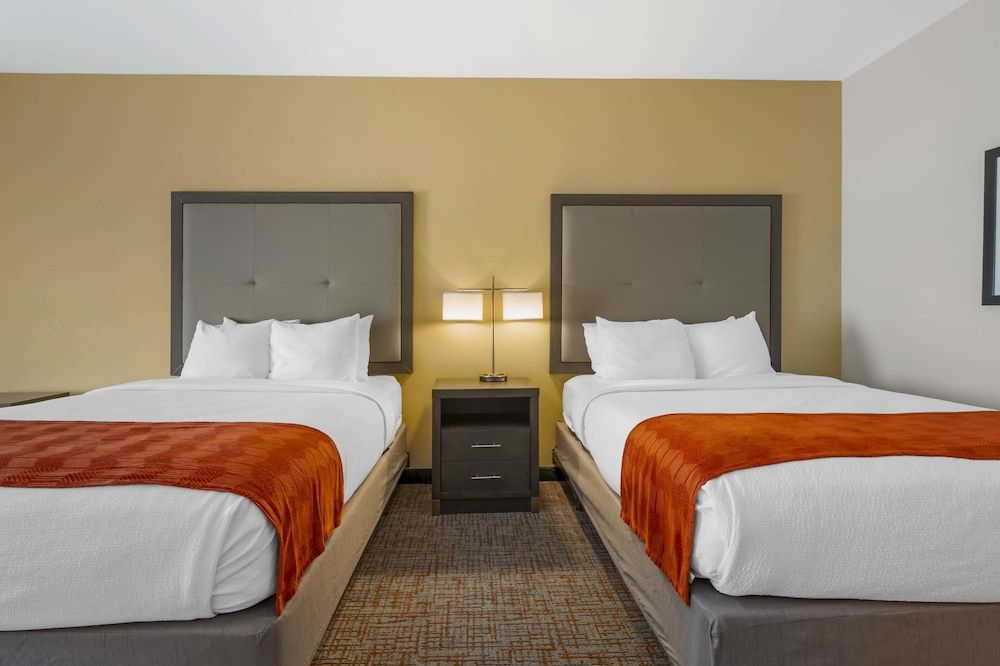 Standard Room, 2 Queen Beds, Accessible, Refrigerator