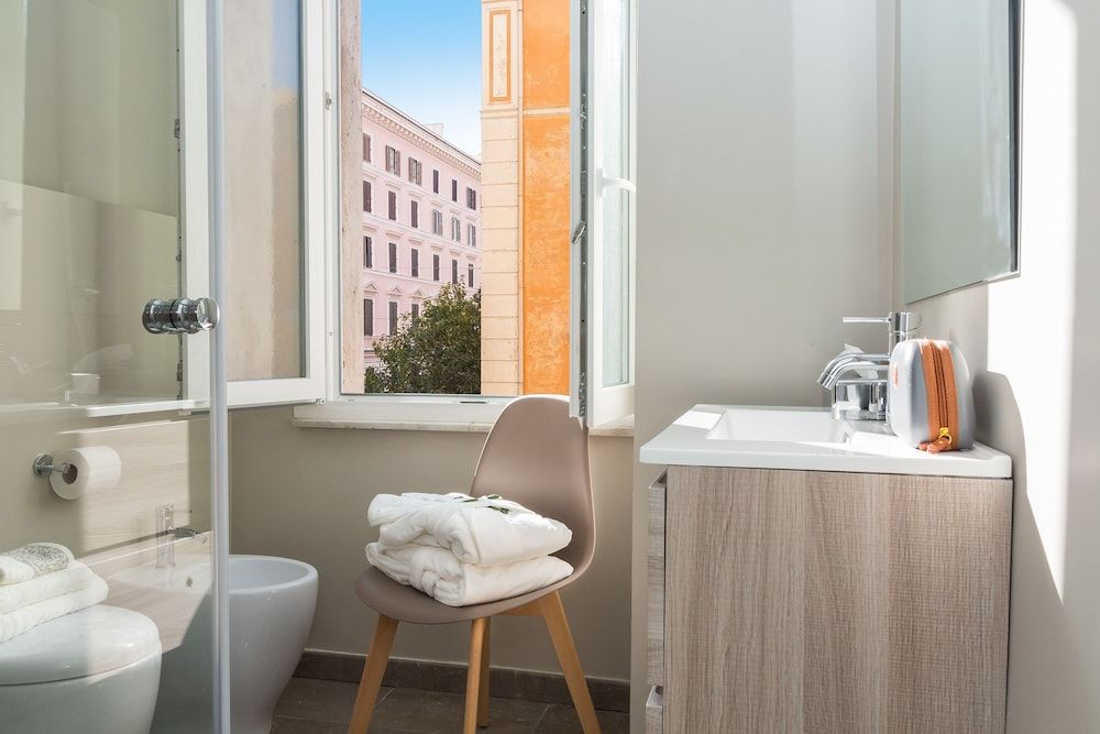 126 Gracchi Suites Double Room, Private Bathroom (Lusso) 17