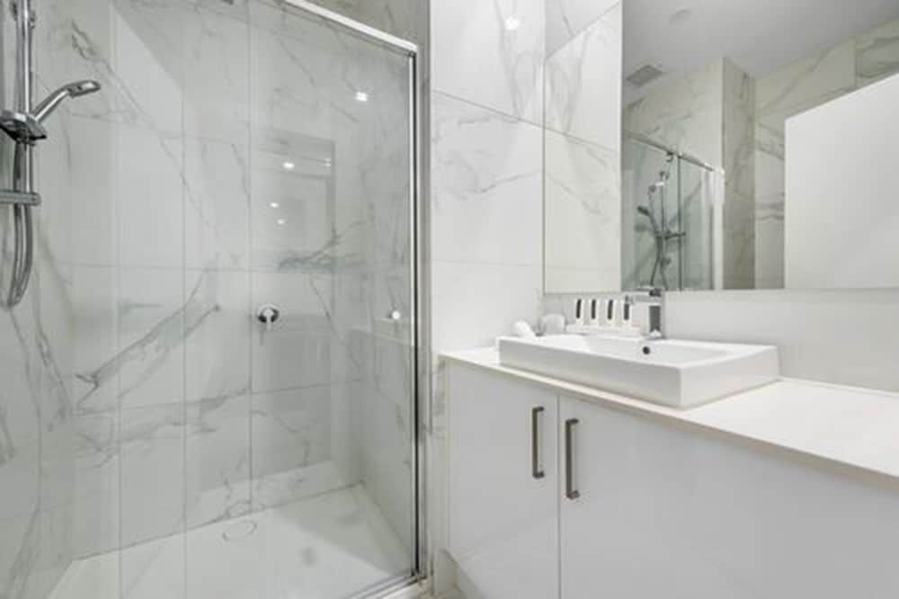 Melbourne Airport Motel Two Bedroom Apartment 6