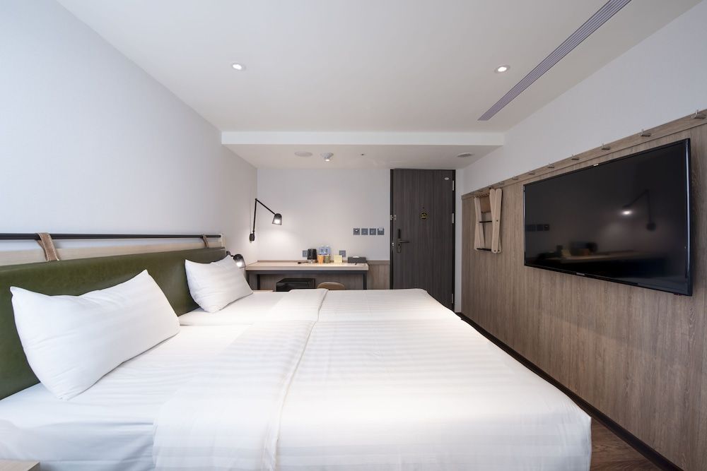 undefined City Suites - Main Station 5