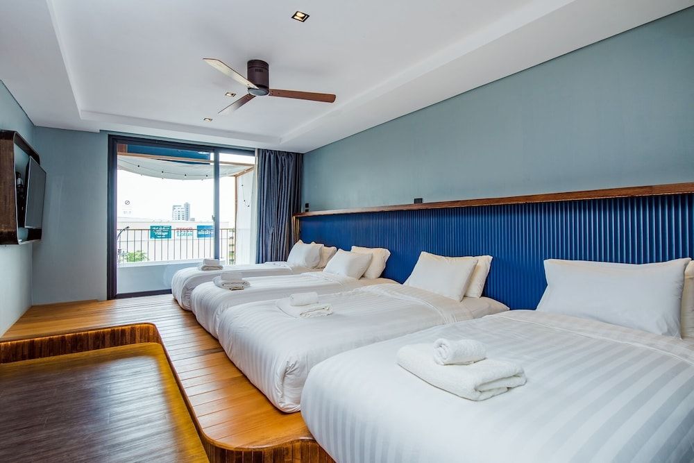 Seamira House Huahin Deluxe Room 3
