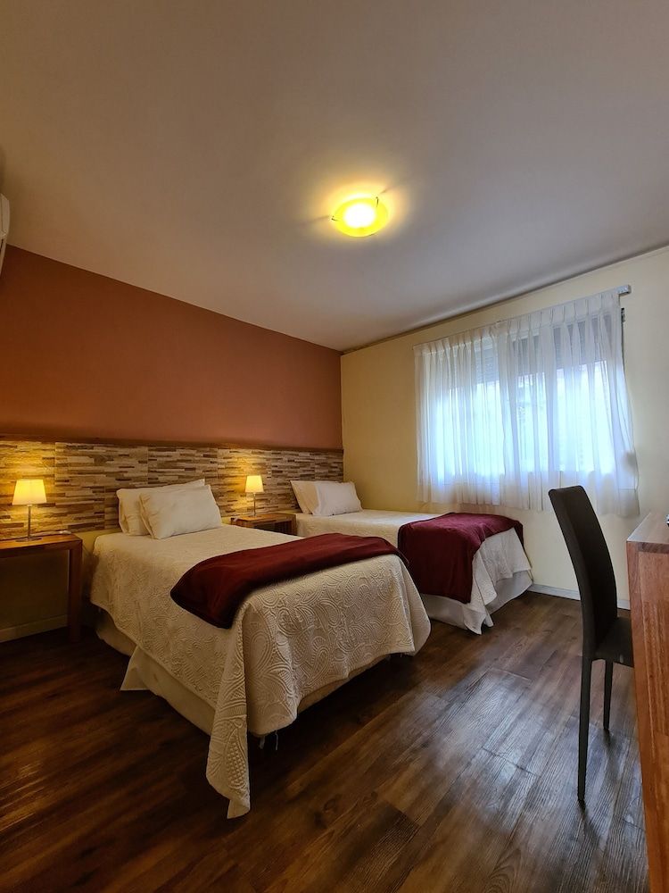 Nova Posada Family Quadruple Room, 2 Bedrooms, Garden Area 4