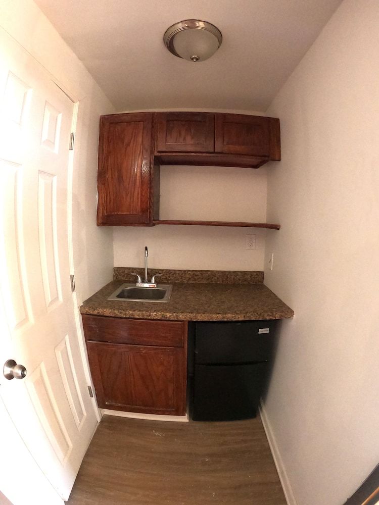 Rest Inn - Elizabeth Room 5