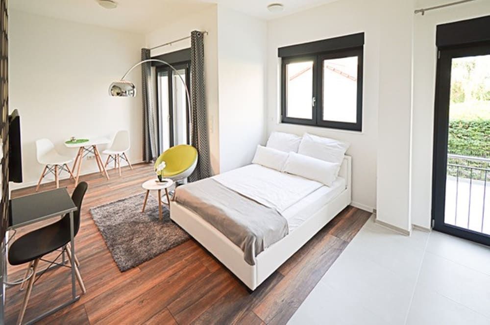 Eco Smart Apartments Erlangen Superior Studio Apartment with balcony 7
