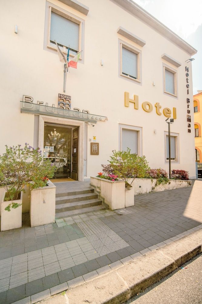 undefined Hotel Bruman Salerno 5