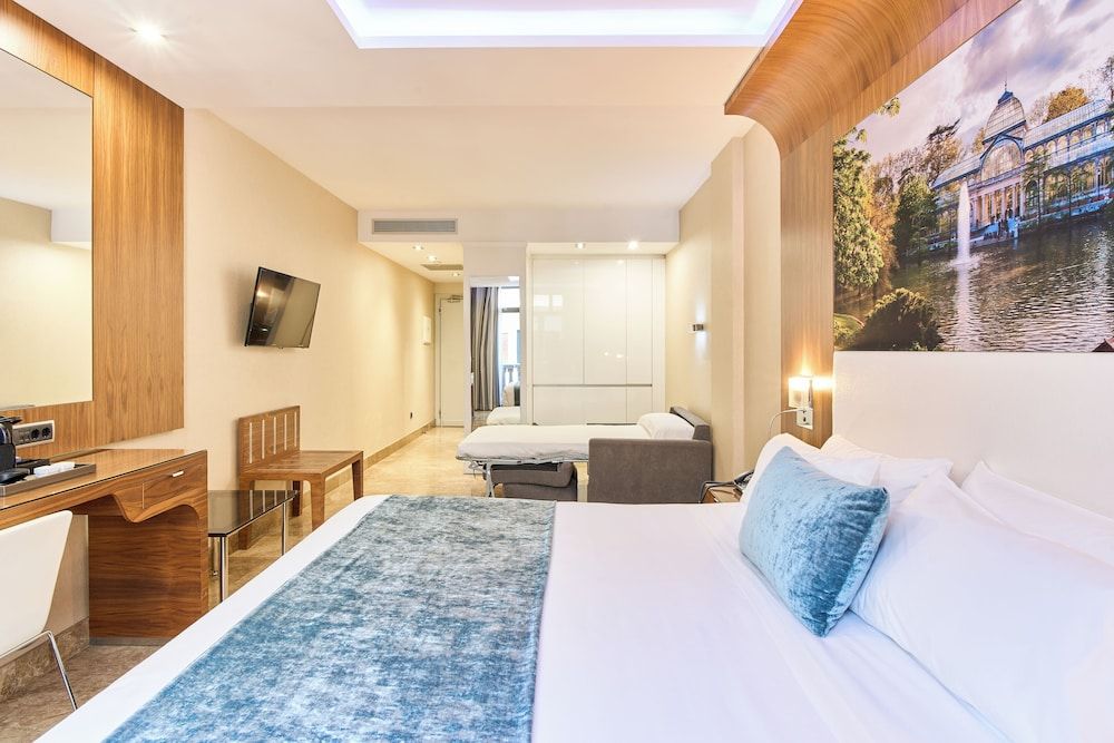 VP Jardín de Recoletos Triple Room 2