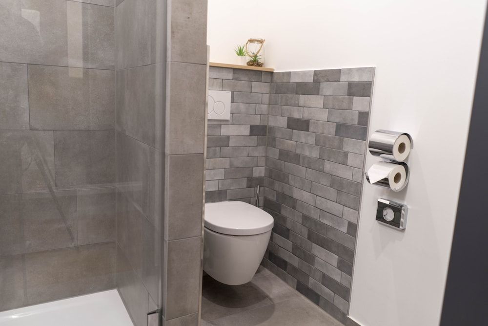 Signature Hotel Skarv Standard Triple Room 8