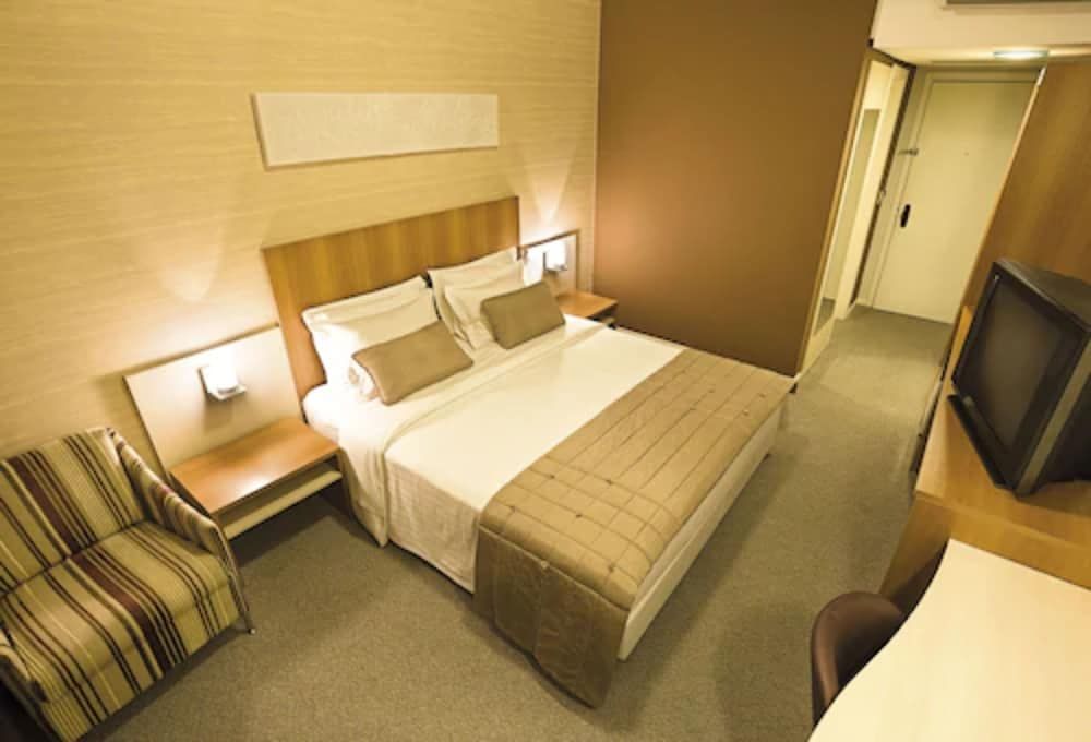 Swan Novo Hamburgo Superior Double Room 3