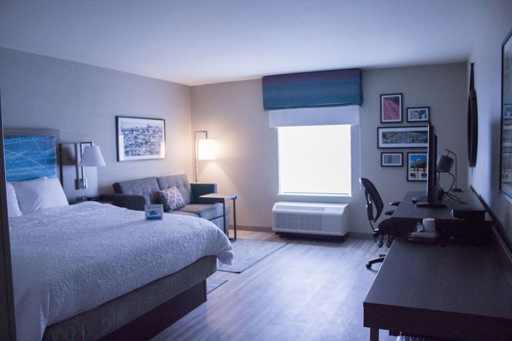 Room, 1 King Bed with Sofa bed, Accessible, Bathtub (Refrigerator)