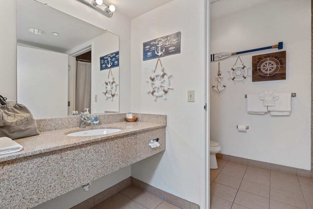 Beach House Inn & Suites 203 - Pirates Cove 4