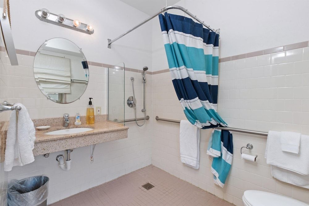 Beach House Inn & Suites 212 - Crows Nest 3