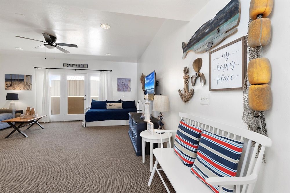 204 - Whales Inn