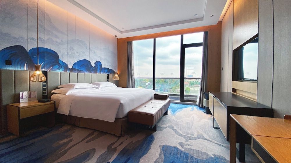 Suite, 1 Bedroom, Pool View