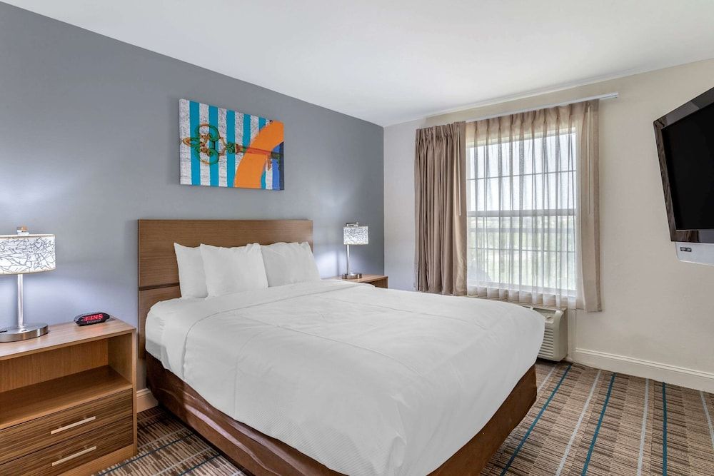 MainStay Suites Port Arthur - Beaumont South Room, 1 Queen Bed, Non Smoking (Efficiency)