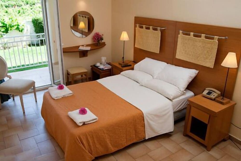 Standard Room, Garden View