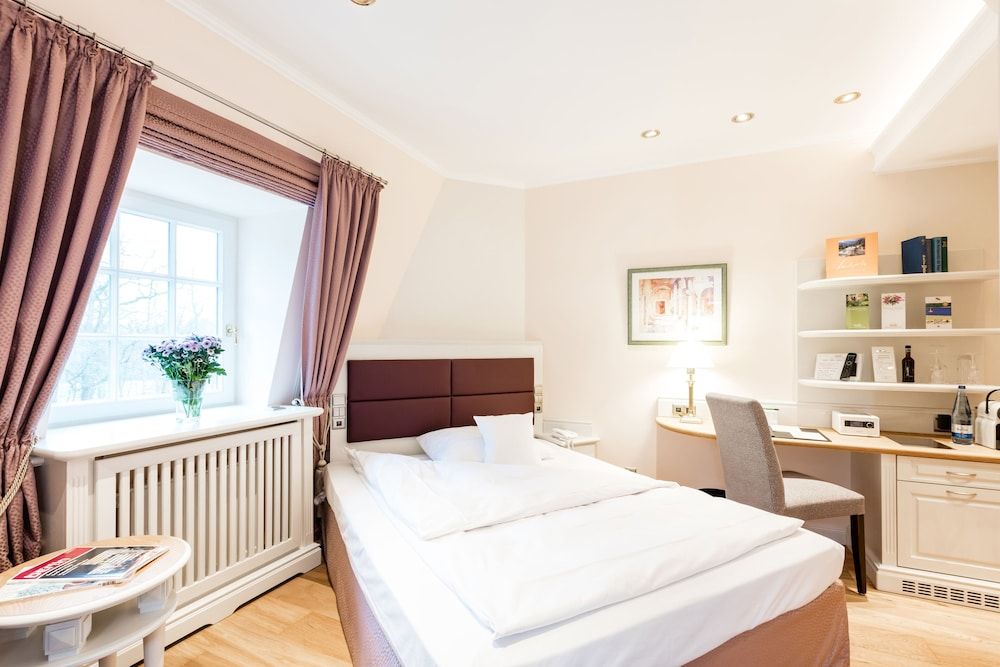 Premium Single Room, 1 Double Bed