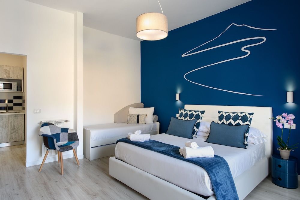 undefined Les Suites des Tout le Monde 4