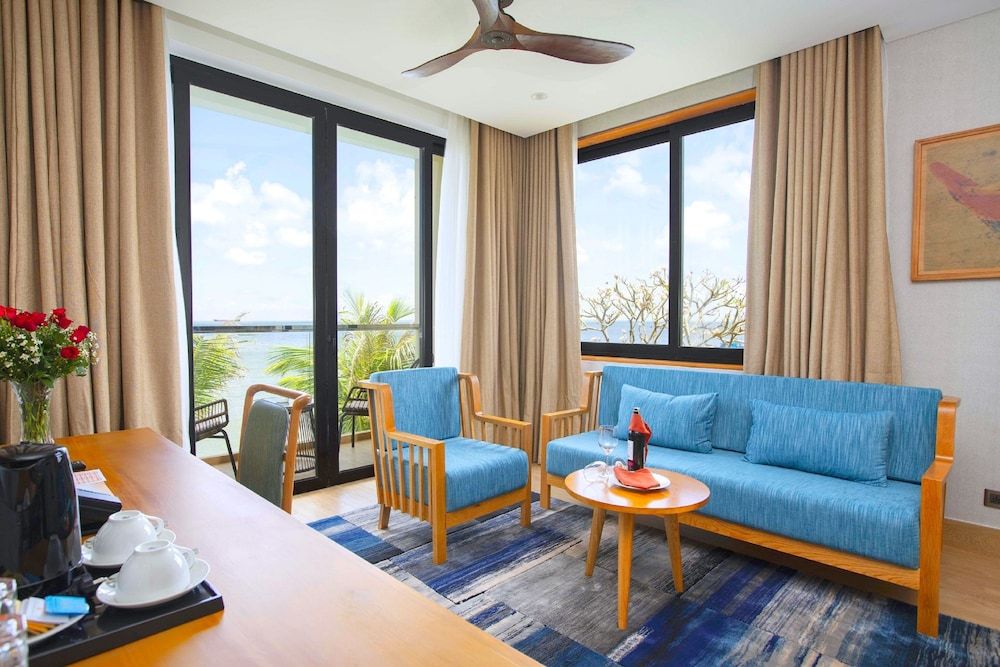 Marina Bay Vung Tau Resort & Spa Princess Suite, Ocean View 3