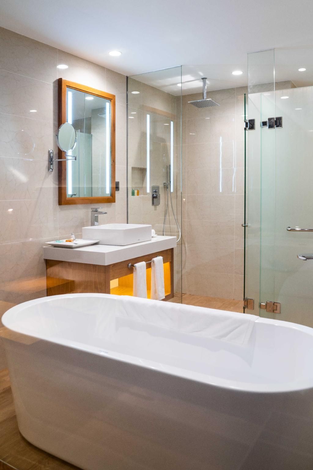 Marina Bay Vung Tau Resort & Spa Premier Ocean View King Room 3
