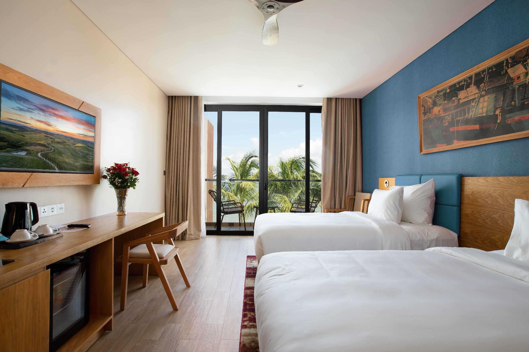 Premier Garden View Twin Room