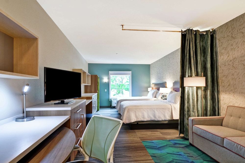Studio, 2 Queen Beds, Accessible, Bathtub