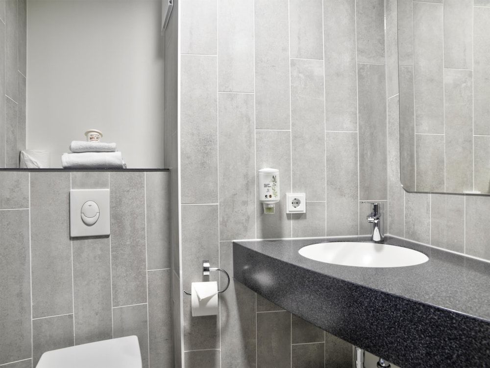 B&B Hotel Bielefeld-City Double Room 6