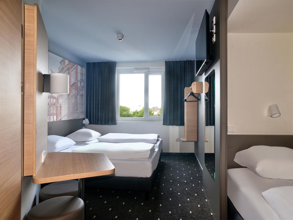 B&B Hotel Bielefeld-City Triple Room