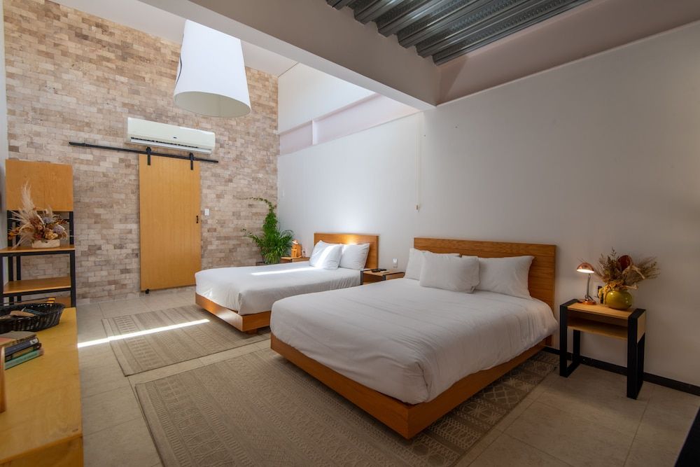 Premium Quadruple Room, 2 Queen Beds, Non Smoking