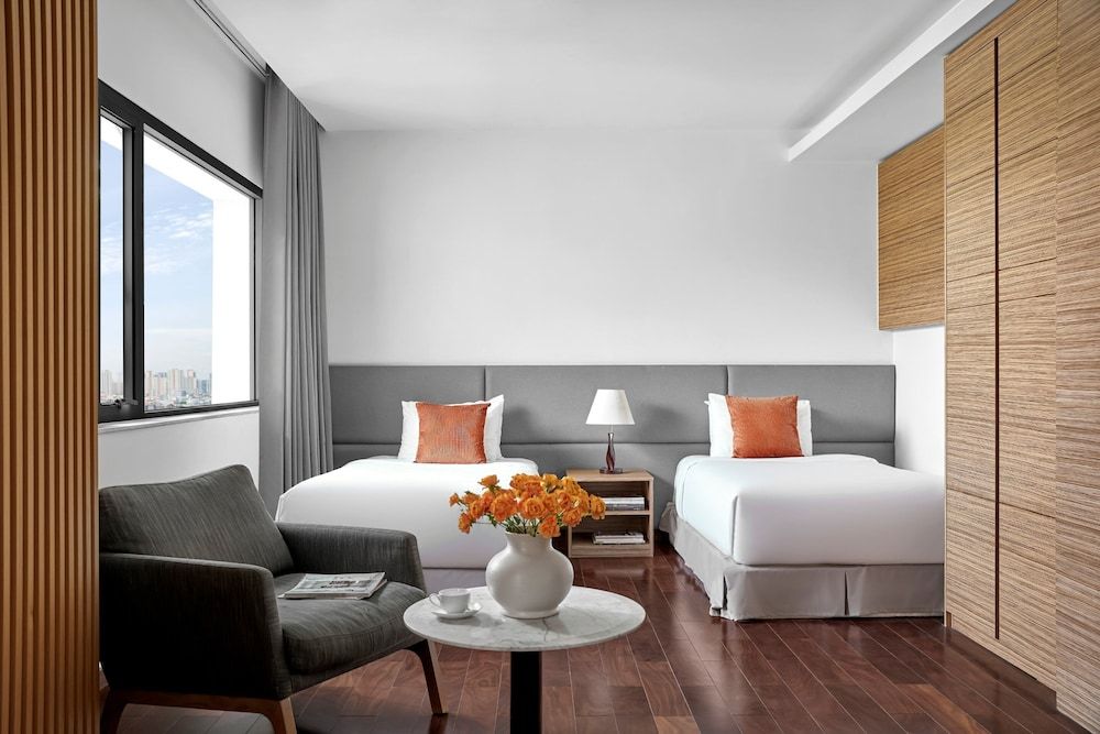 Oakwood Hotel & Apartments Saigon Studio Deluxe Twin 2