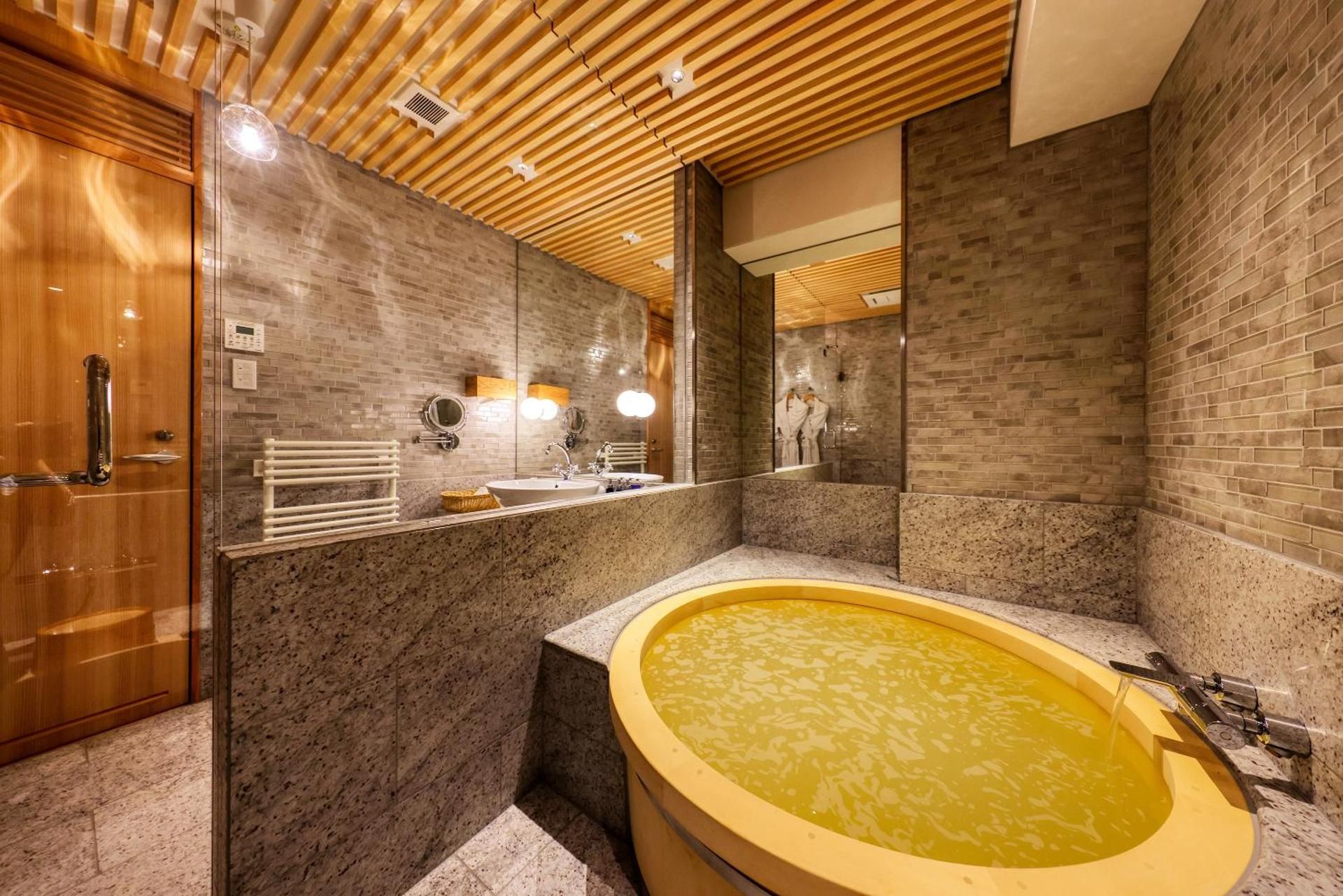 Standard Suite