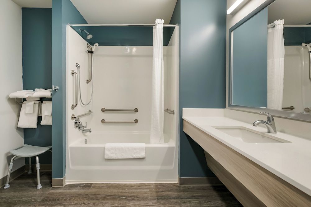 Queen Suite Accessible