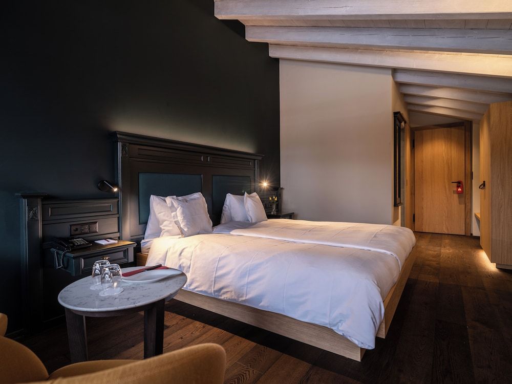 National Zermatt – Matterhorn Views, Sunnegga Gateway & SPA Deluxe Double Room with Matterhorn View 2