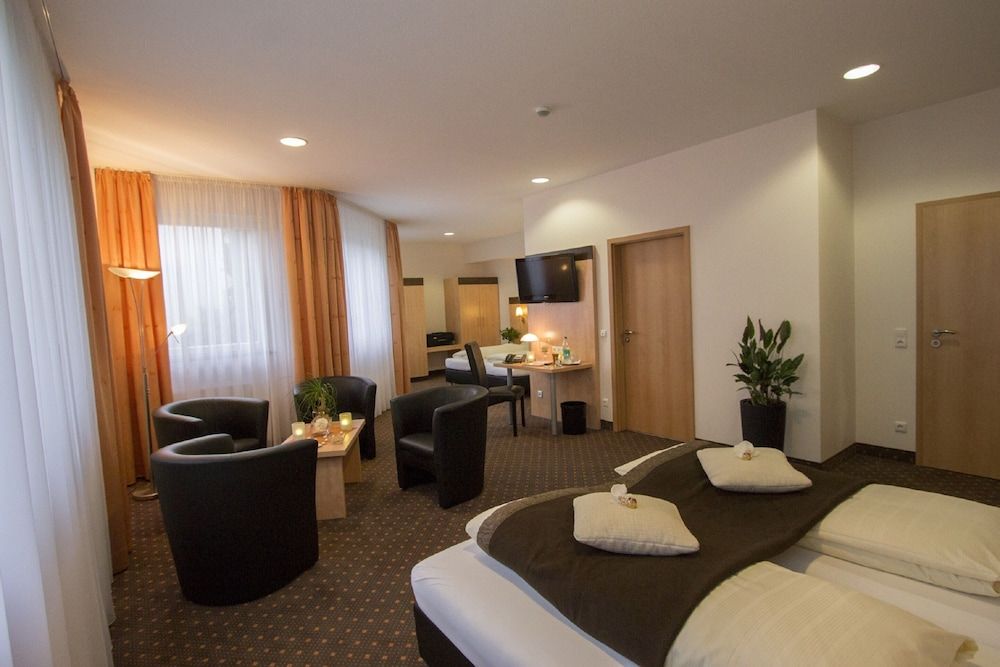 Hotel Am Freischuetz Superior Quadruple Room, 1 Bedroom, Non Smoking 4