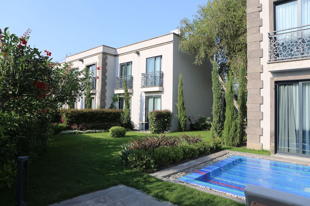 undefined Sandora Boutique Hotel 8