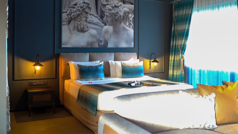 Sandora Boutique Hotel 