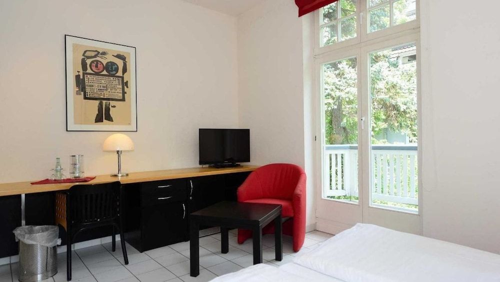 Art Hotel Weimar Triple Room 3