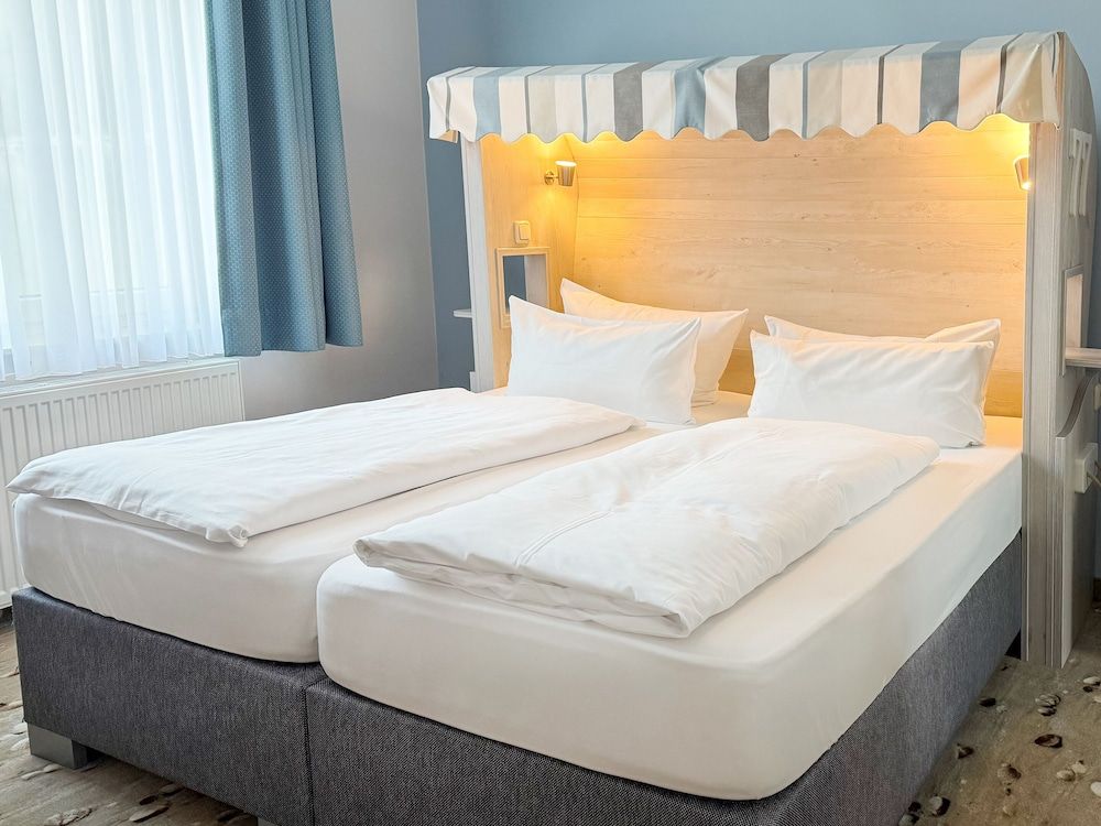 DORMERO Hotel Wilhelmshaven Studio Suite 3