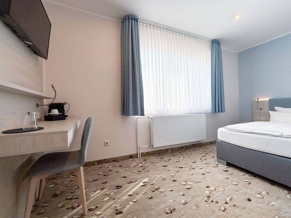 DORMERO Hotel Wilhelmshaven Single Room 2